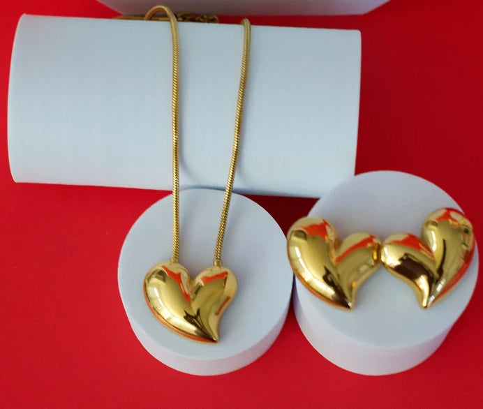 Linked Hearts Necklace Set