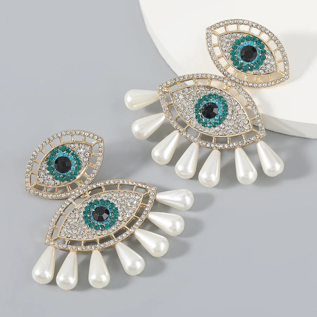 Pretty Eyes Drop Earrings