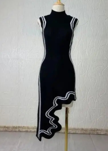 Asymmetrical Wavy Knit