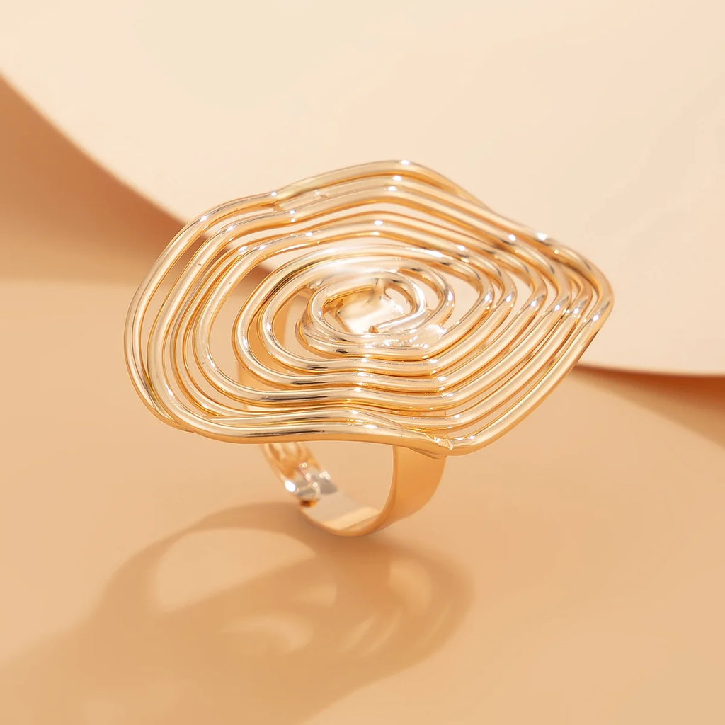 Yawi Swirl Ring