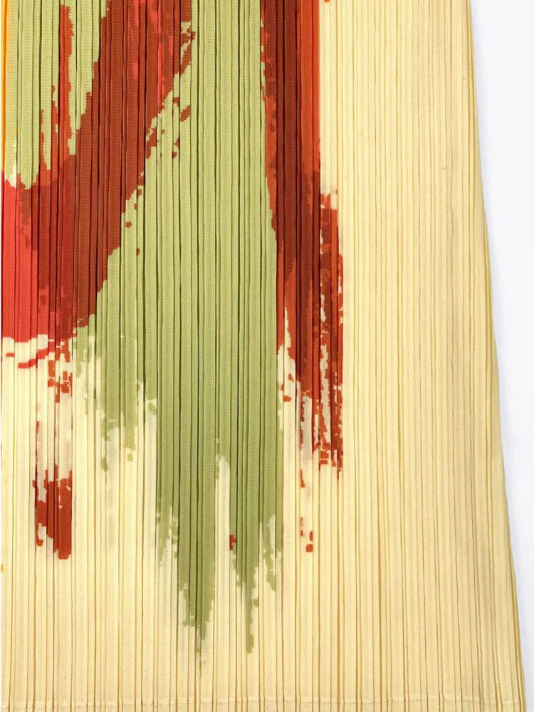 Manlleu Abstract Pleated
