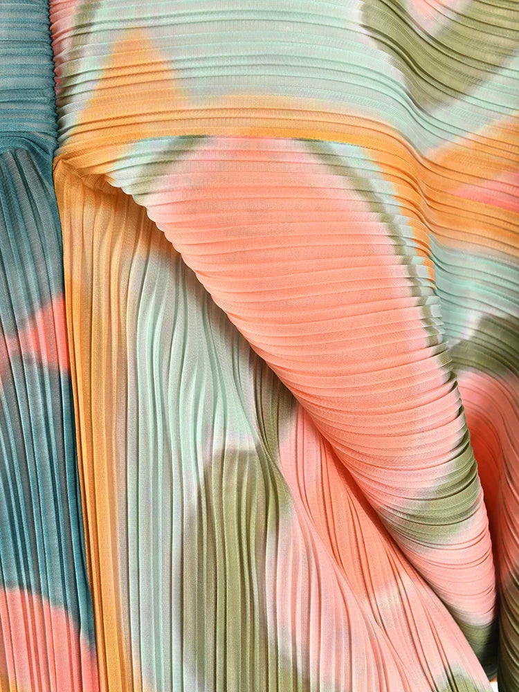 Cyandra Abstract Pleated