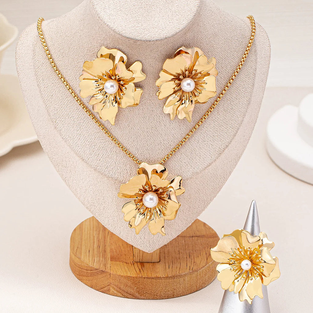 Oversized Floral Necklace Set