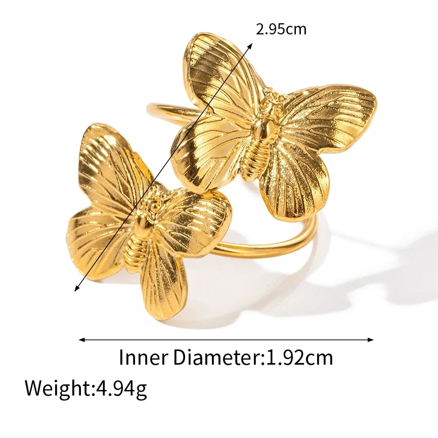 Flutter Thy Wings Earrings Set