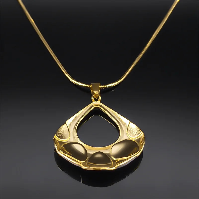 Aida Pendant