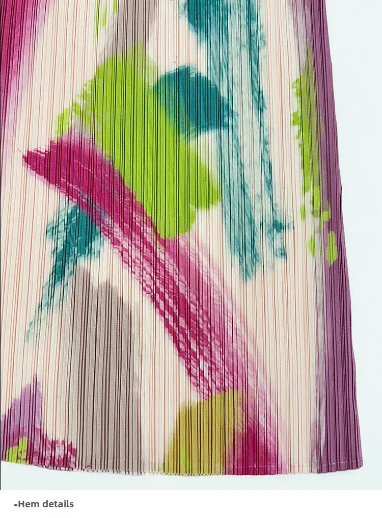 Manlleu Abstract Pleated