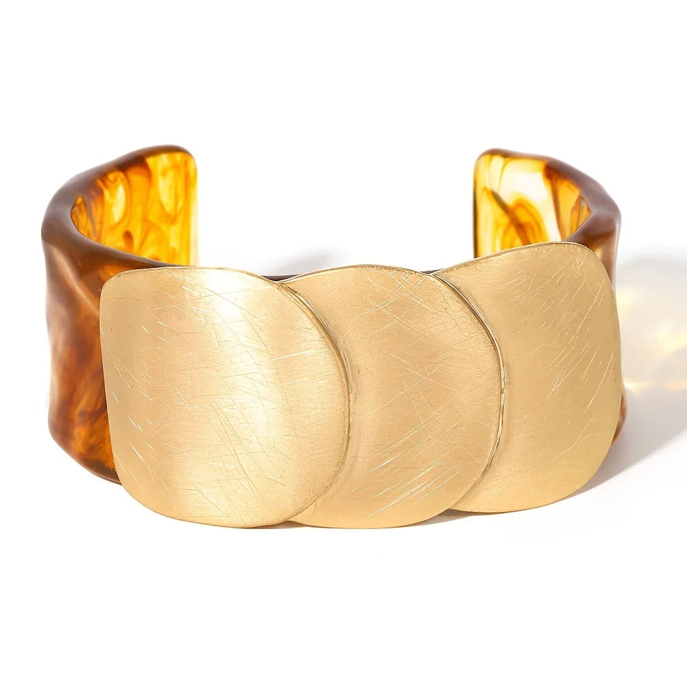 Mela Cuff