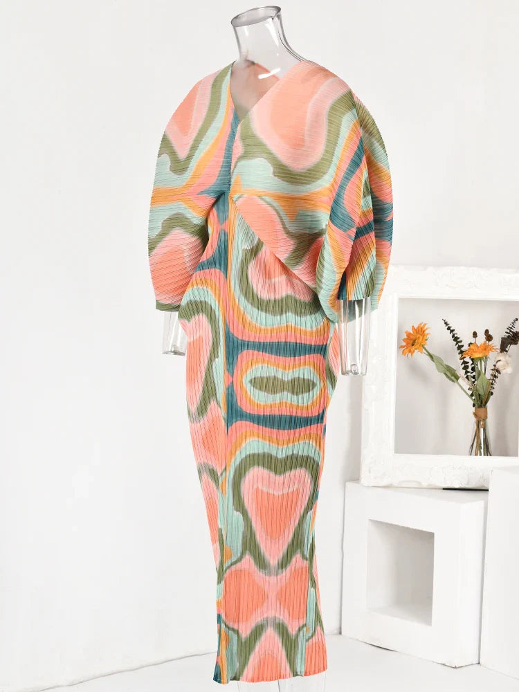 Cyandra Abstract Pleated