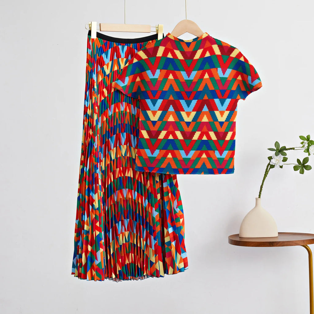 Vee Print Pleated Set