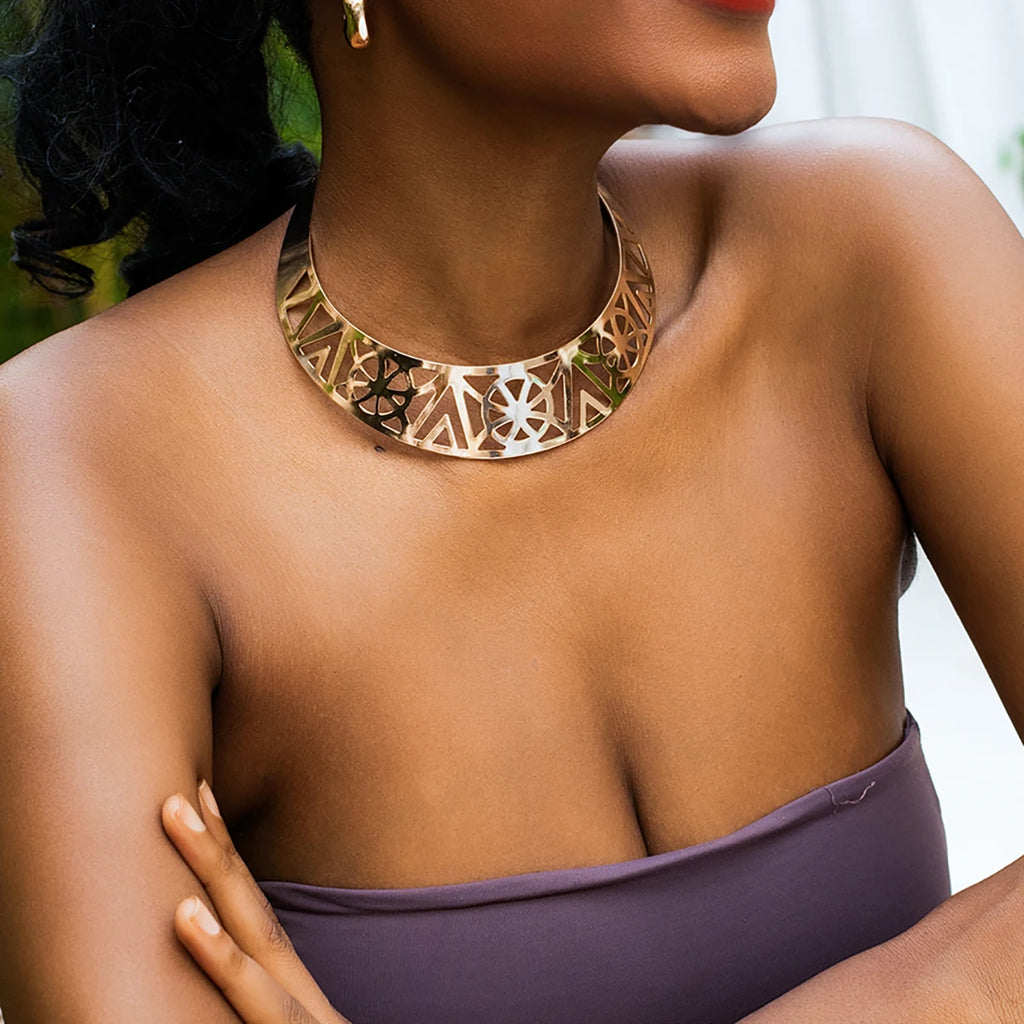 Nonye Hollow Choker