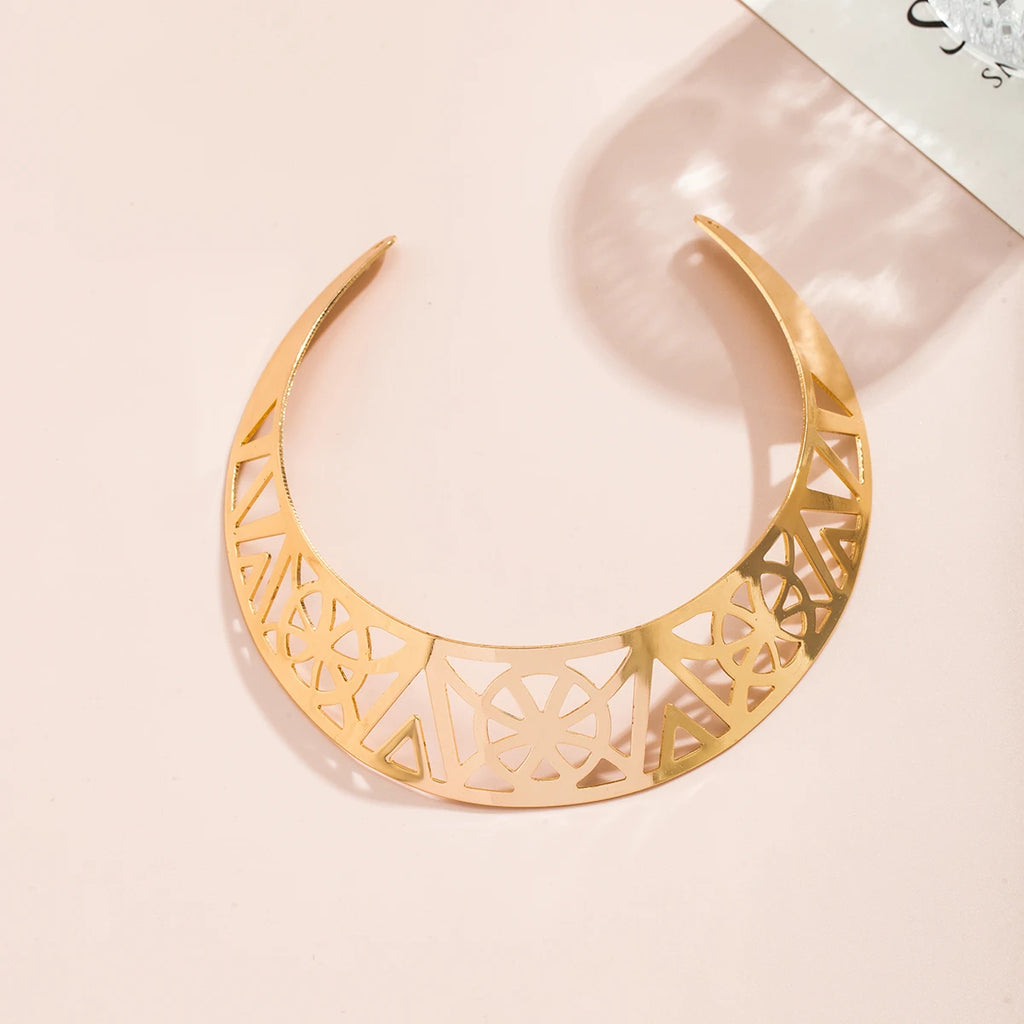 Nonye Hollow Choker