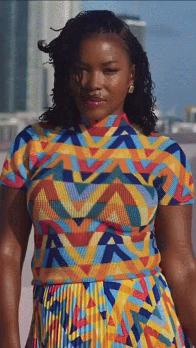 Vee Print Pleated Set
